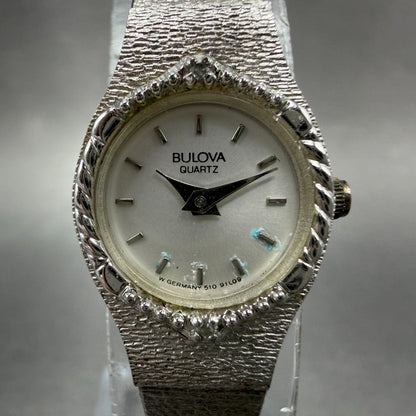 Bulova Watch Women 17mm Silver Dial Silver Tone Round 91L09 New Battery Vintage1