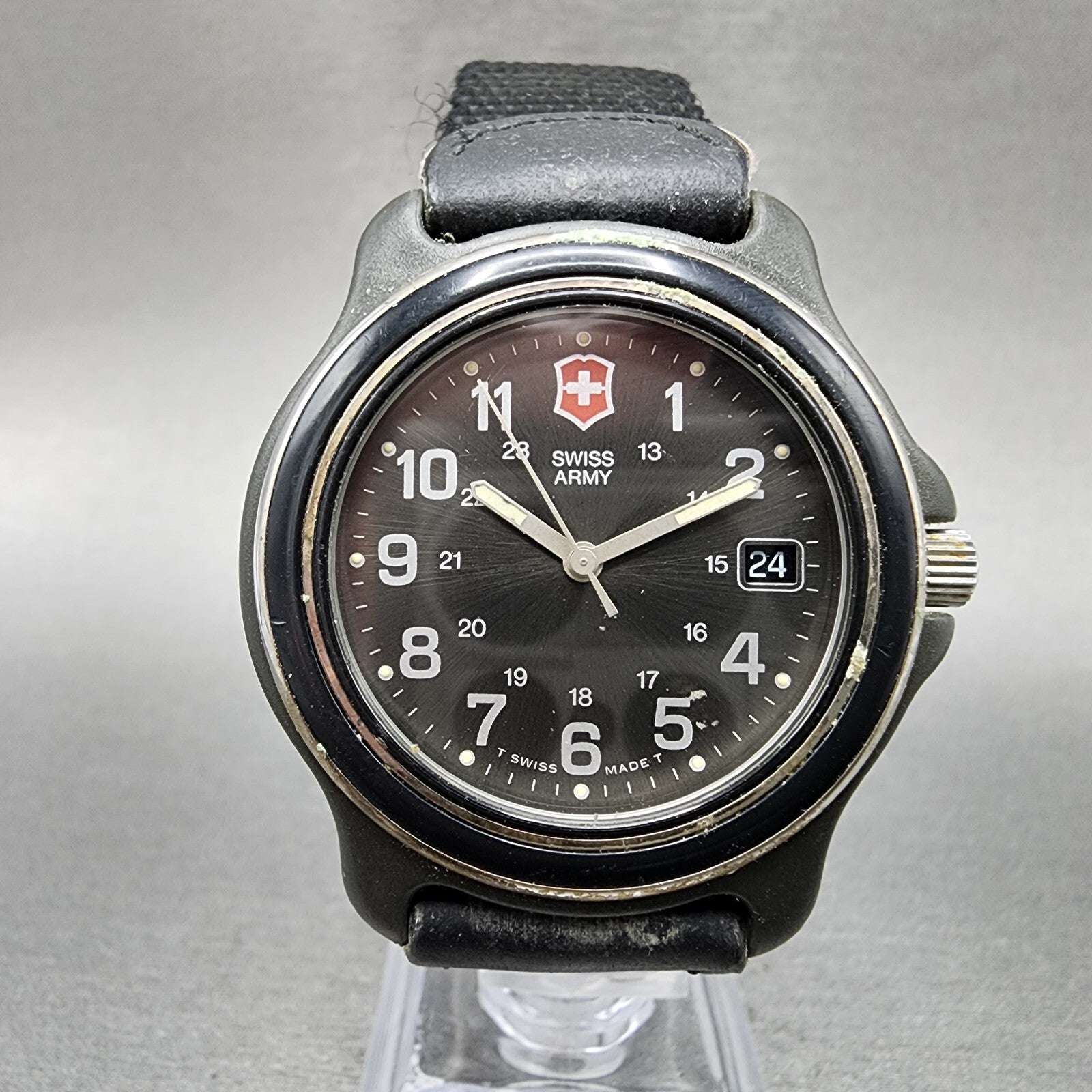 Swiss Army Watch men 39mm Black Dial Black Tone Date Round  New Battery0
