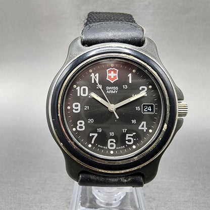 Swiss Army Watch men 39mm Black Dial Black Tone Date Round  New Battery0