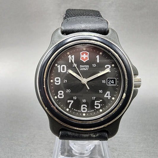 Swiss Army Watch men 39mm Black Dial Black Tone Date Round  New Battery0