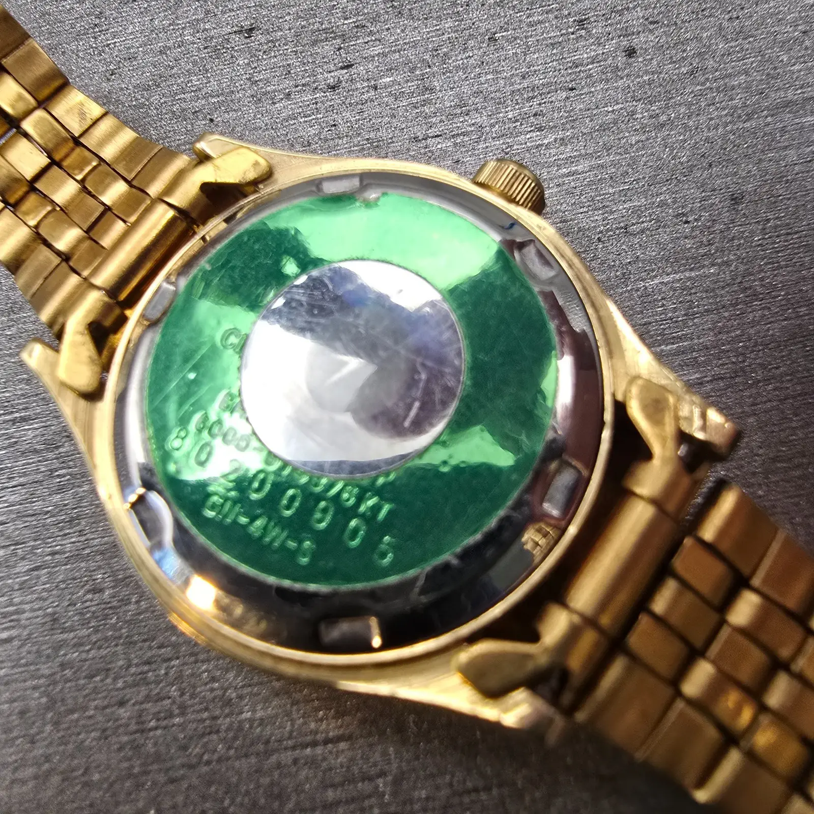Citizen CQ Watch Women 25mm Champagne Dial Gold Tone Daydate 6000-914376 New Bat10