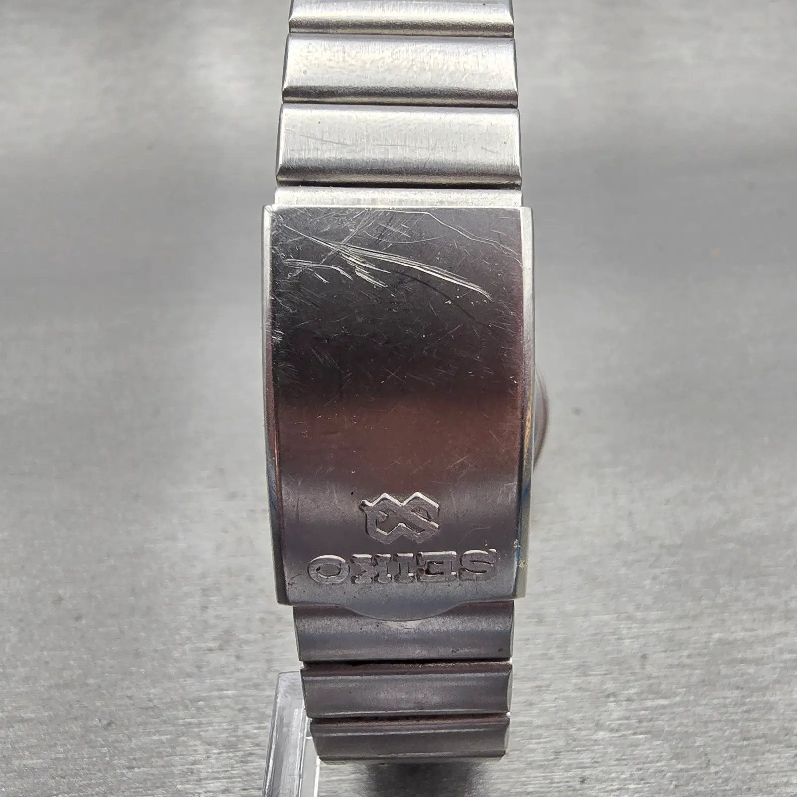Seiko SQ Watch Men 34mm Silver Dial Silver Tone Daydate Round 5H23-7C60 New Batt7