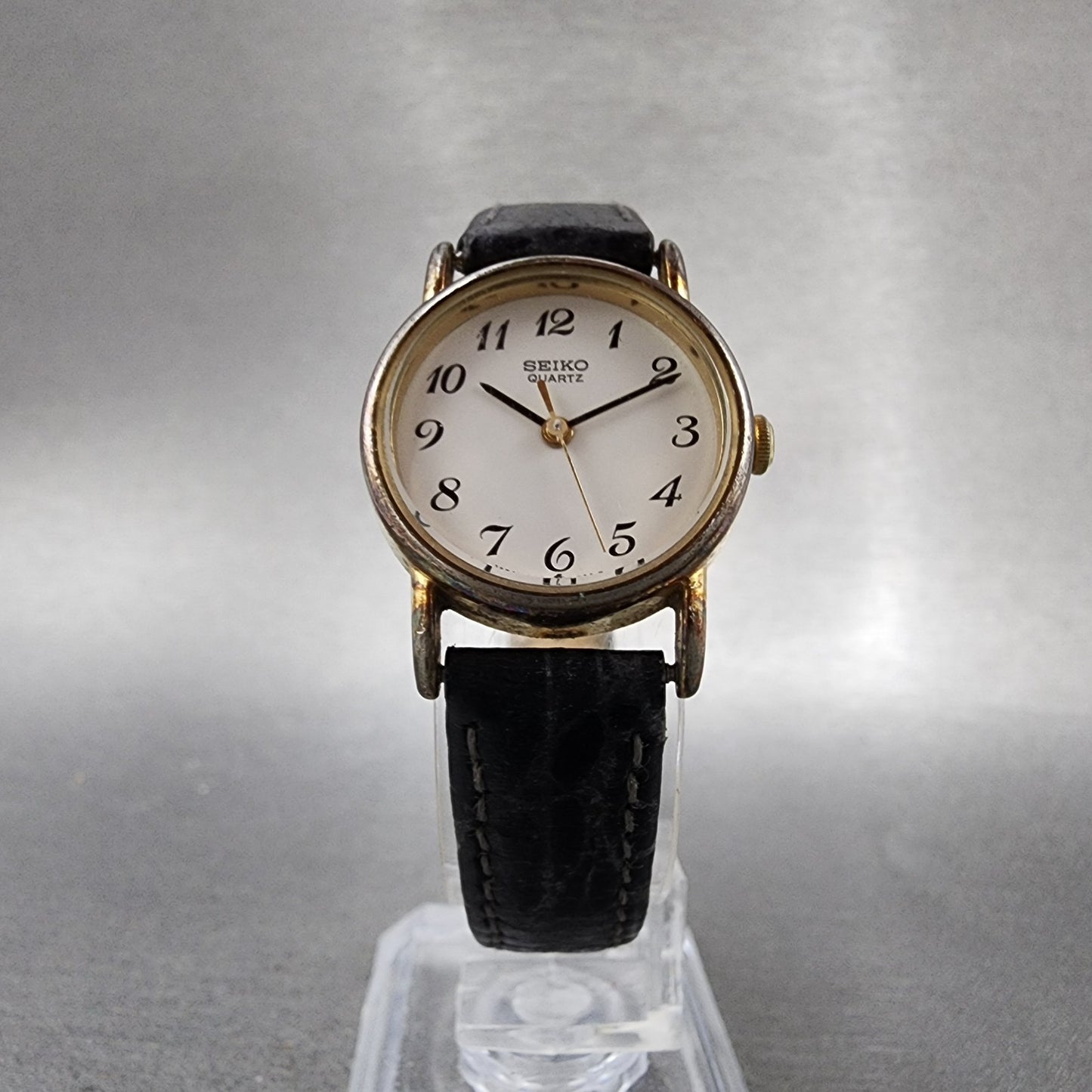 Seiko Watch Women 22mm White Dial Gold Tone Round 54210120 New Batter5