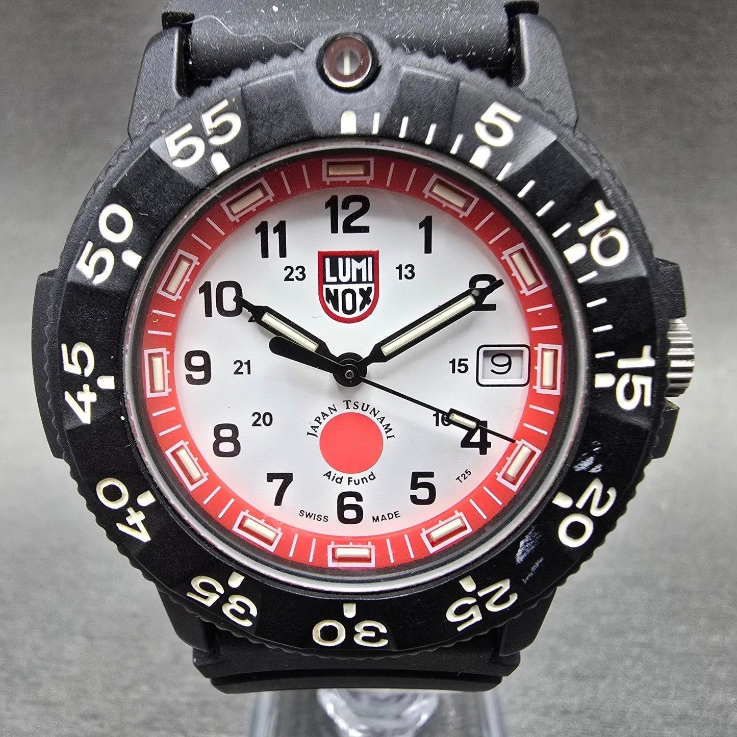 Luminox Navy Seal Watch Men 43mm White Dial Black Date Japan Tsunami Aid New Bat1