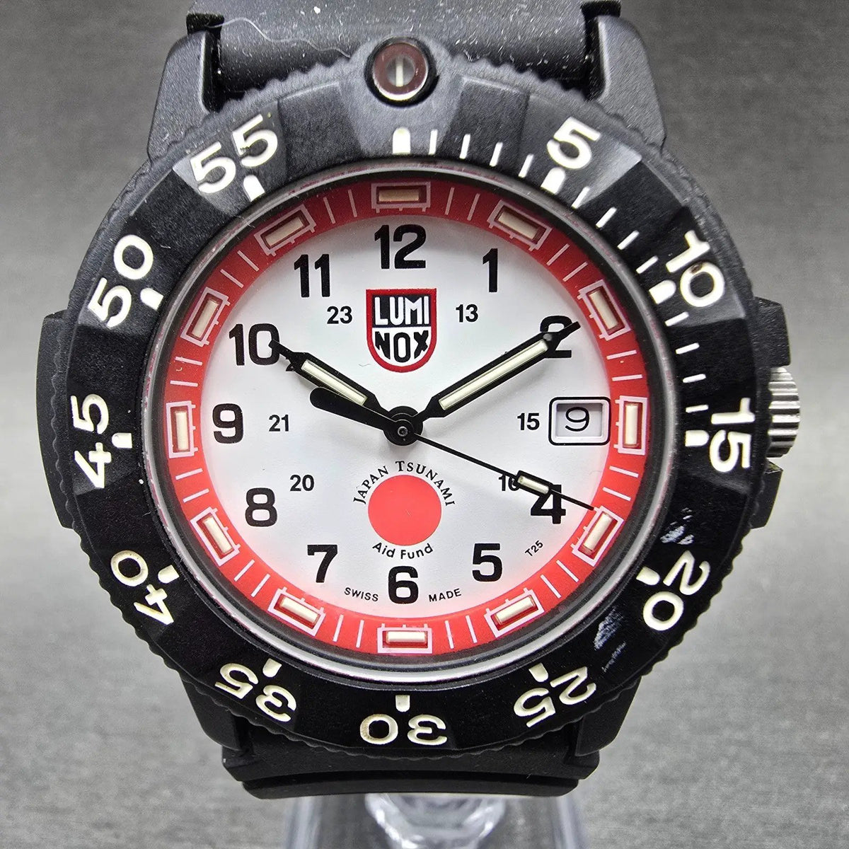 Luminox Navy Seal Watch Men 43mm White Dial Black Date Japan Tsunami Aid New Bat1