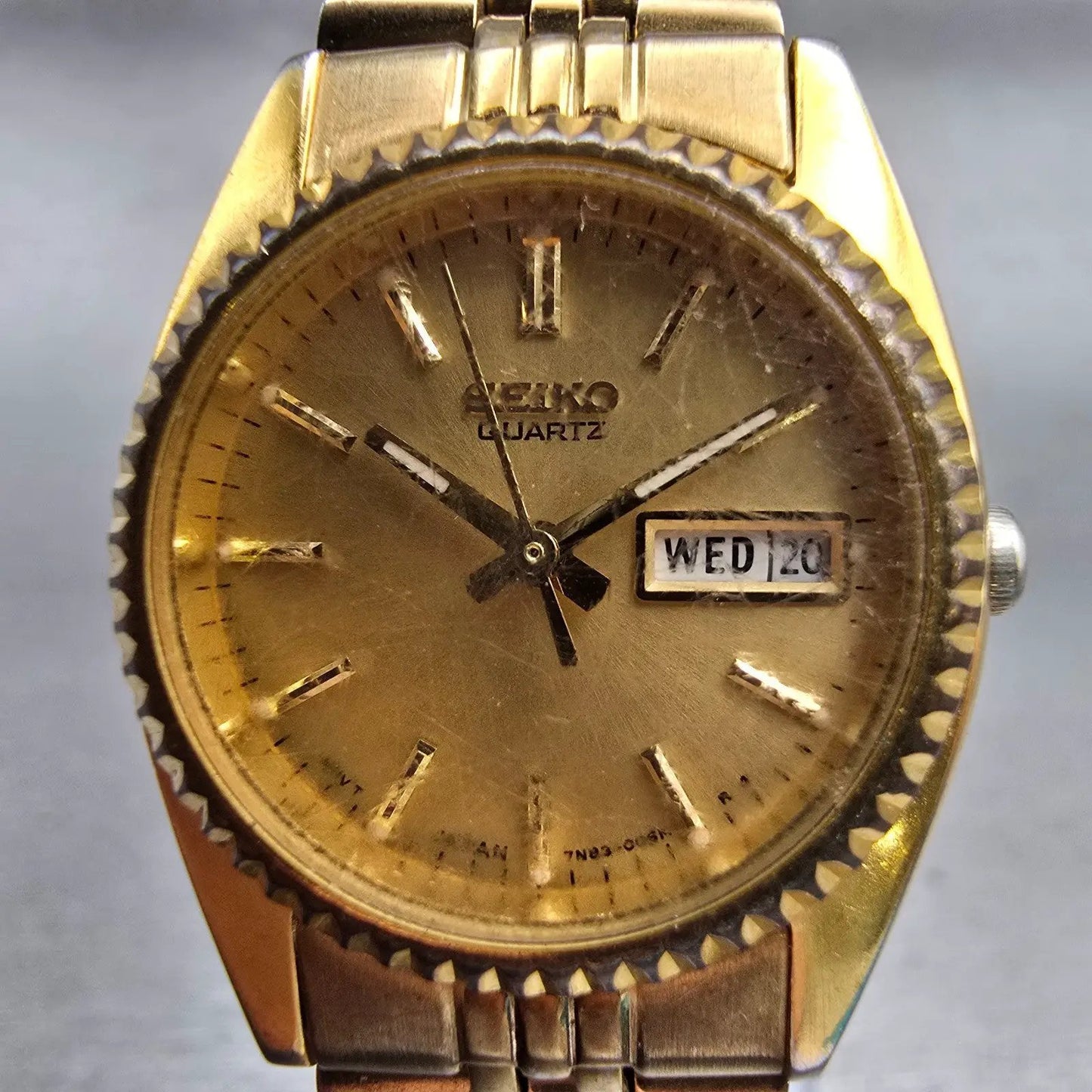 Seiko Watch Women 24mm Gold Dial Gold Tone Daydate Round 7N83-0041 New Battery V1