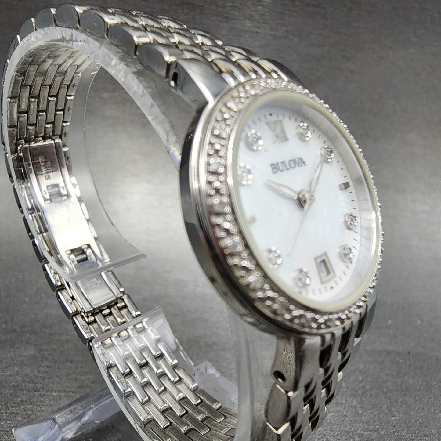 Bulova Watch Women 26mm White Dial Silver Tone Round Date 96r203 New Battery