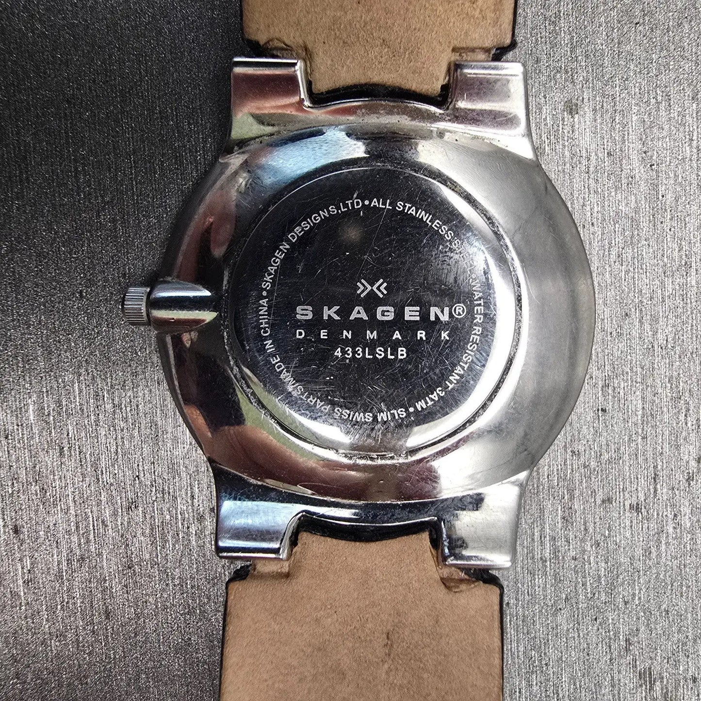 Skagen Denmark Watch Men 34mm Black Dial Silver Tone Round 433LSLB New Battery10