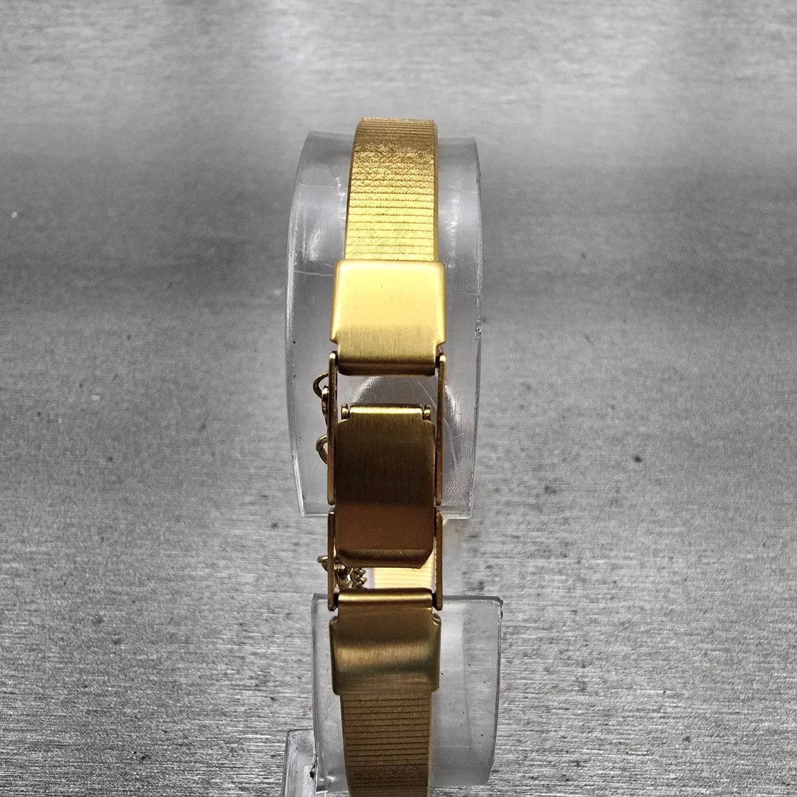 Citizen CQ Watch Women 19mm Gold Dial Gold Tone Oval 2030-943031 New Battery7