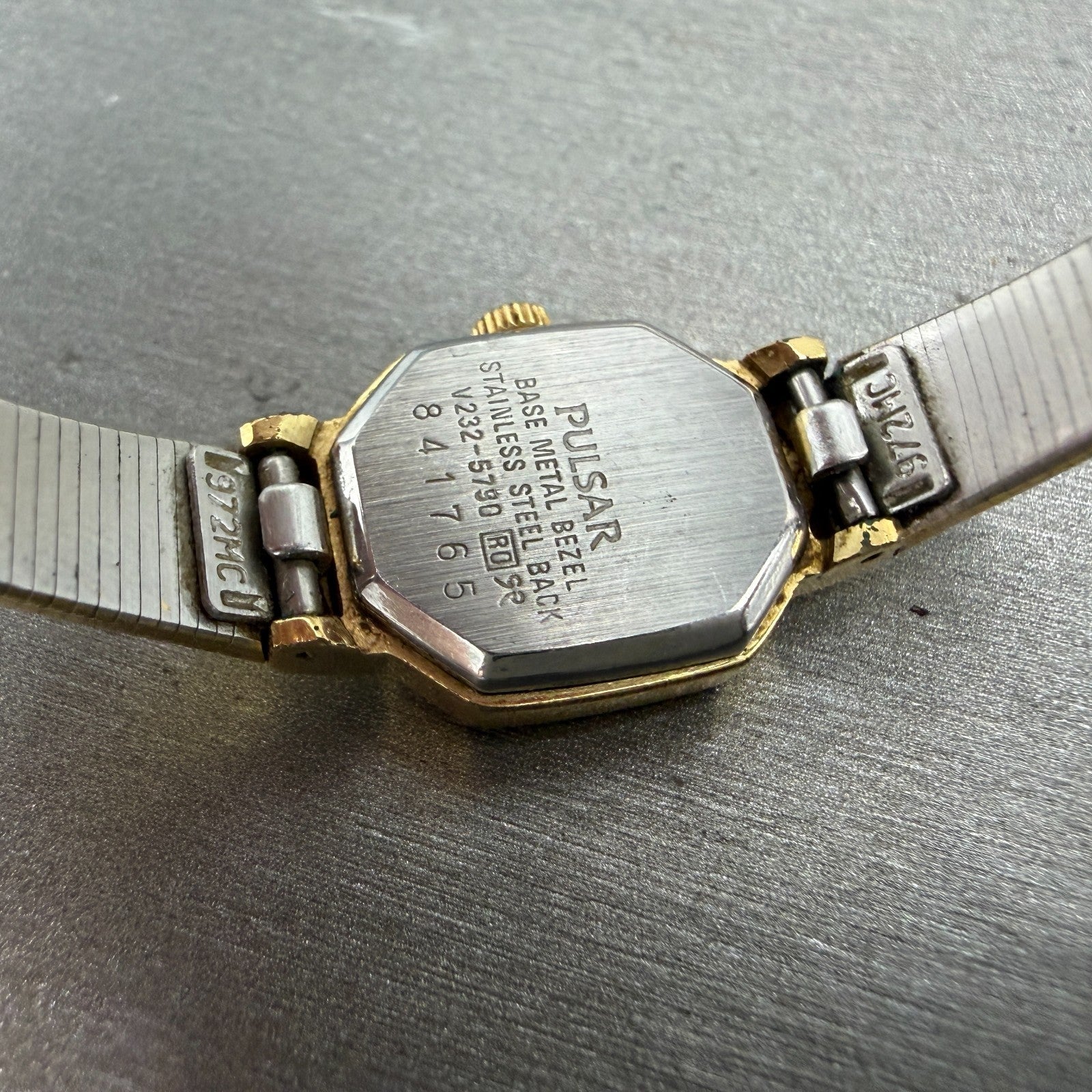 Pulsar Watch Women 16mm Champagne Dial Gold Tone Octagon V232-5790 New battery9