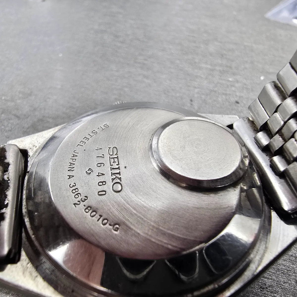 Seiko Quartz QR Watch Men 36mm Silver Dial Silver Tone Date 3862-8010  PARTS10