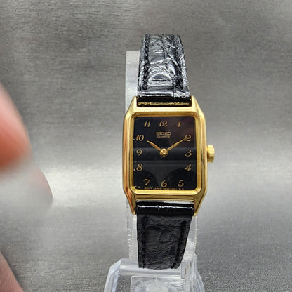 Seiko Tank Watch Women 17mm Black Dial Gold Tone Rectangle V4005538 New Battery5