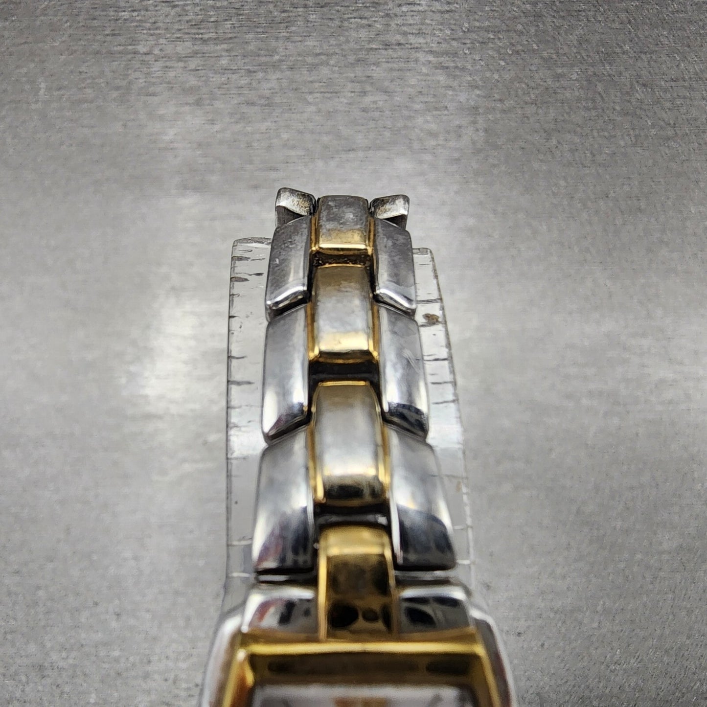 Seiko Solar Watch Women 18mm White Dial Two Tone Rectangle V115-0AA0 Works
