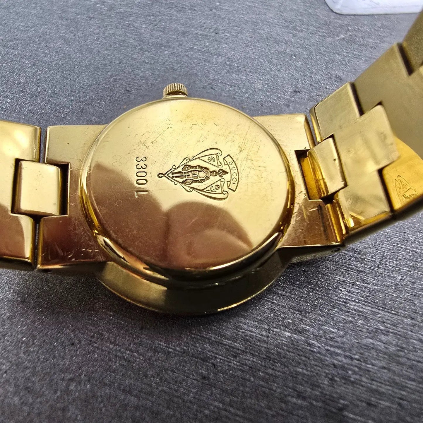 Gucci 3300L Watch Women 25mm Black Dial Gold Plated Round New Battery Vintage10