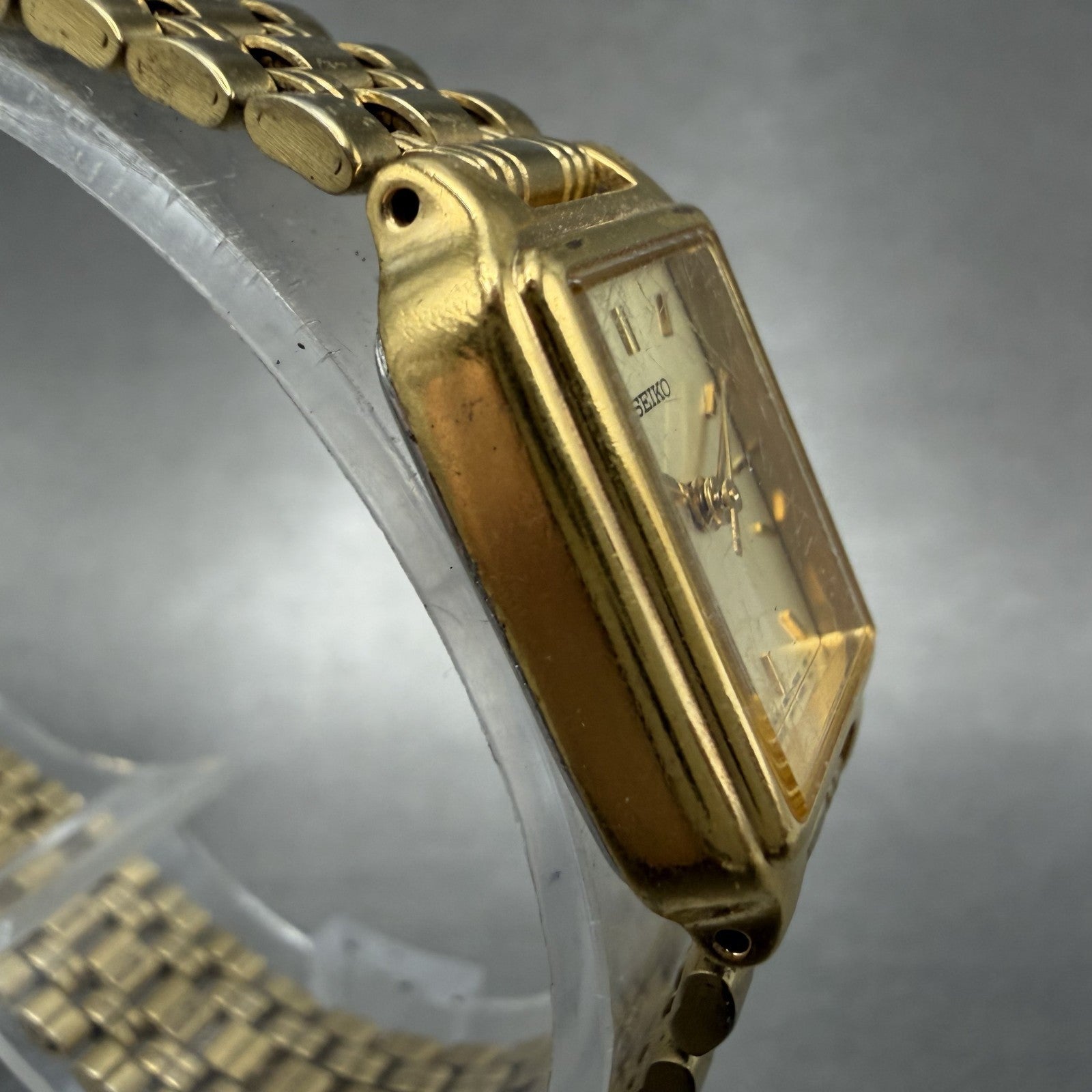 Seiko Tank Watch Women 17mm Champagne Dial Gold Tone 1N01-5E70 New Battery3