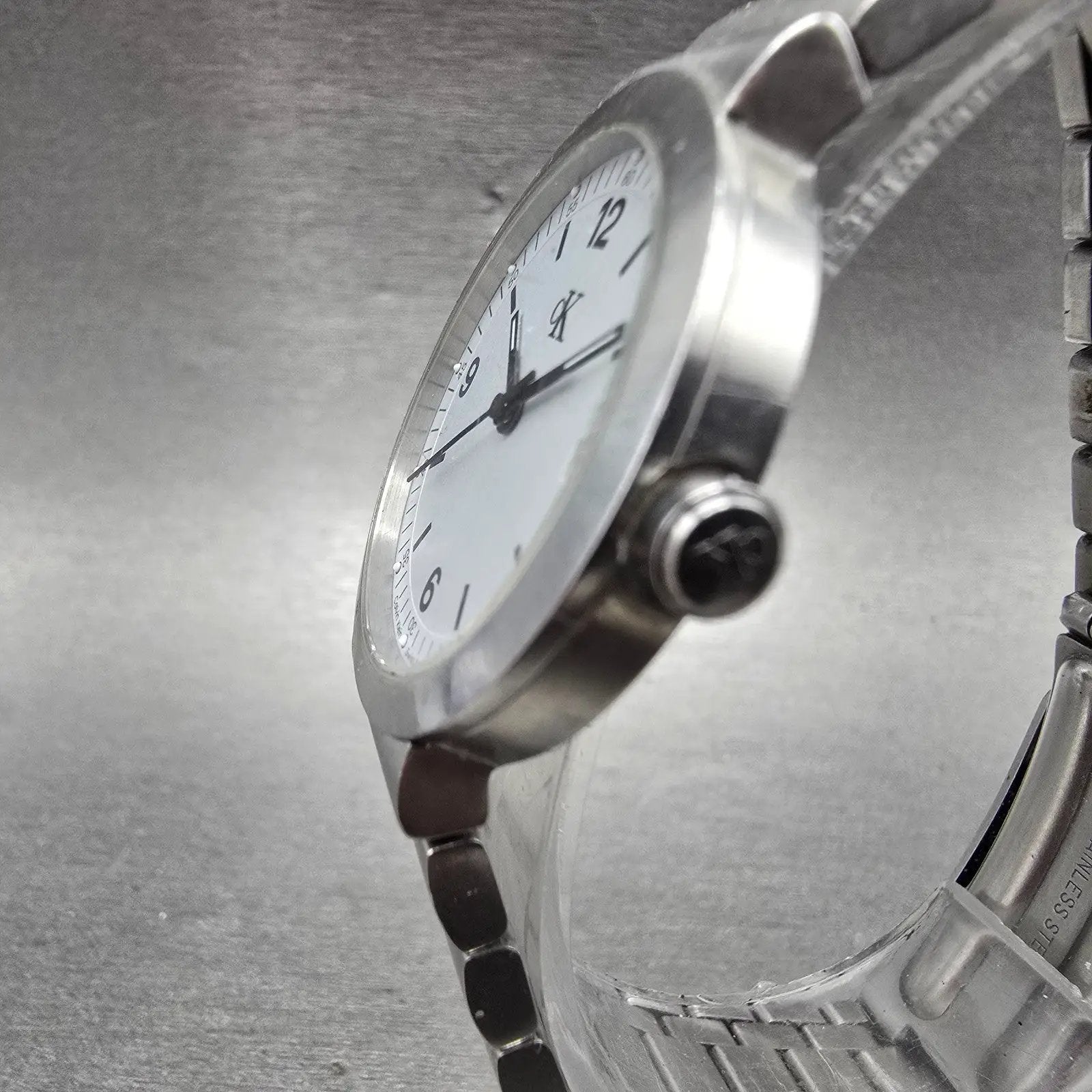 Calvin Klein Watch Women 31mm Silver Dial Stainless Steel Date Round New Battery2