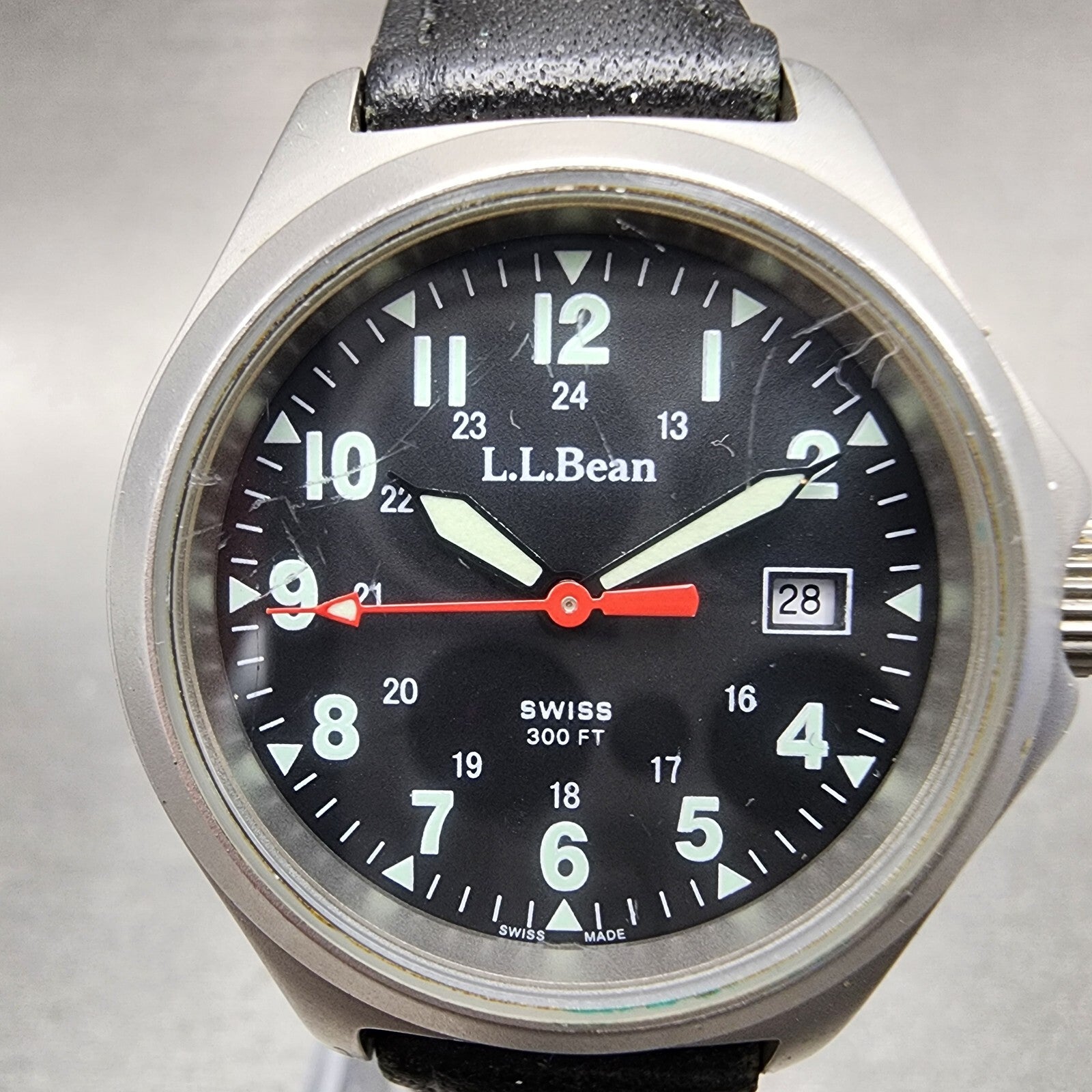 LL Bean Watch Women 30mm Black Dial Gray Tone Date Round Swiss PARTS2