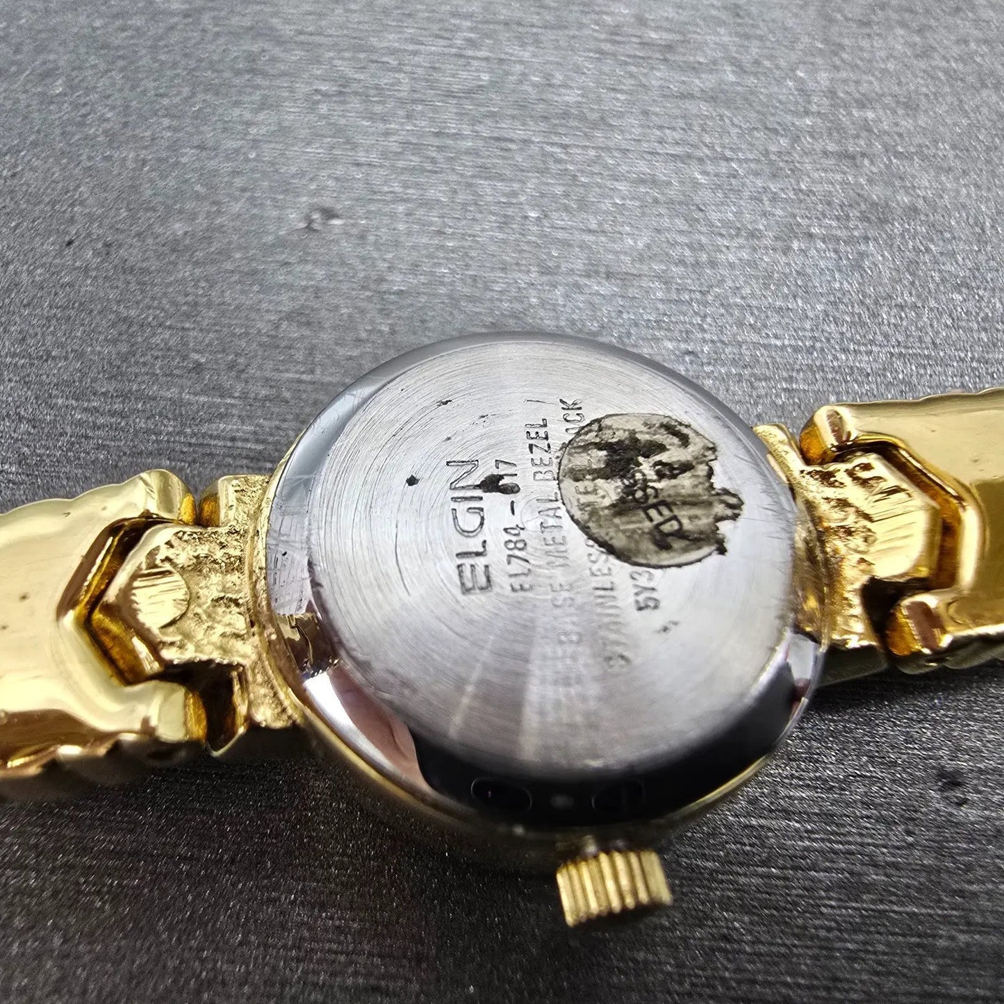 Elgin Watch Women 19mm MOP Dial Gold Tone Round EL764-017 New Battery9