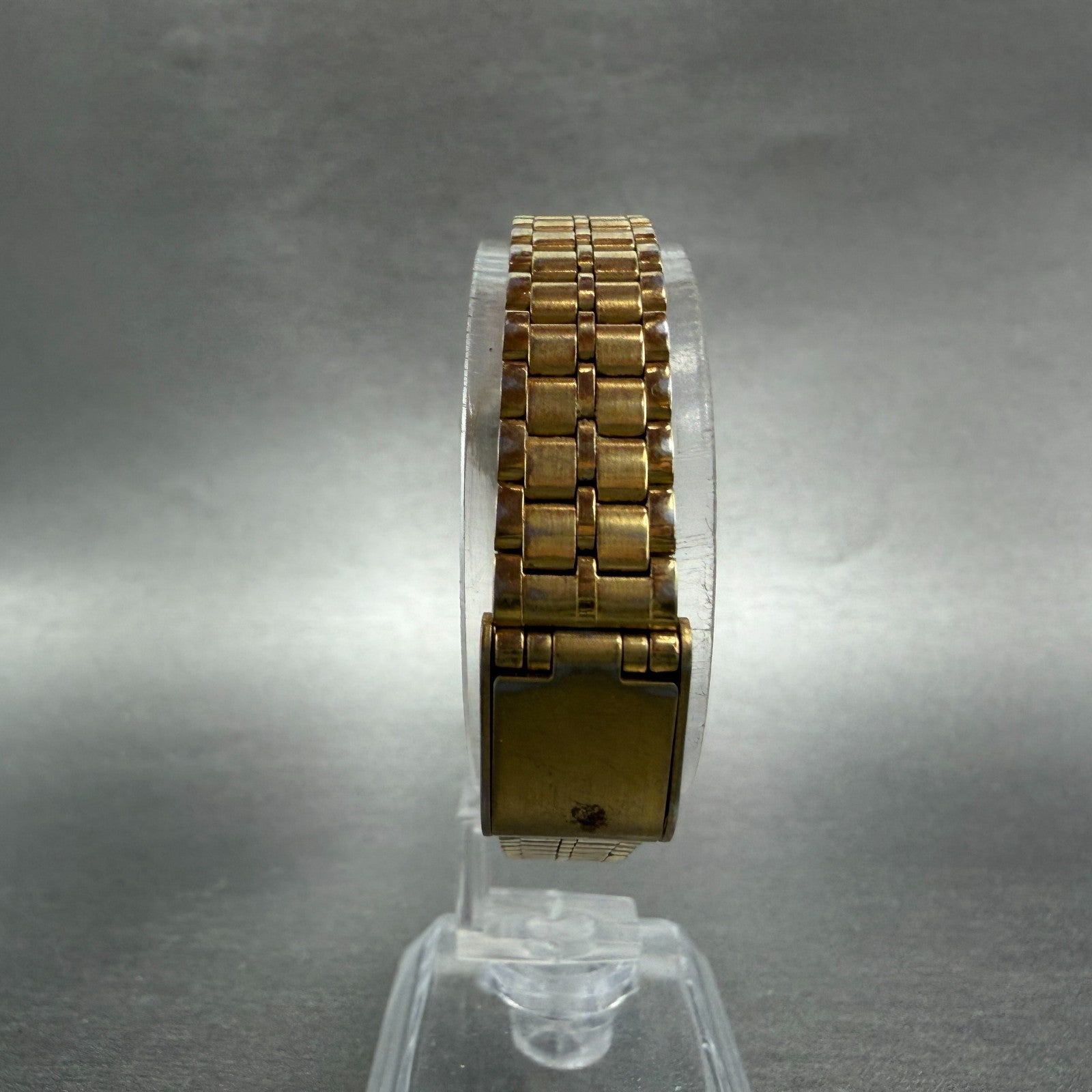 Seiko SX Watch Women 19mm Black Dial Gold Tone Round V401-0091 New Battery HE67