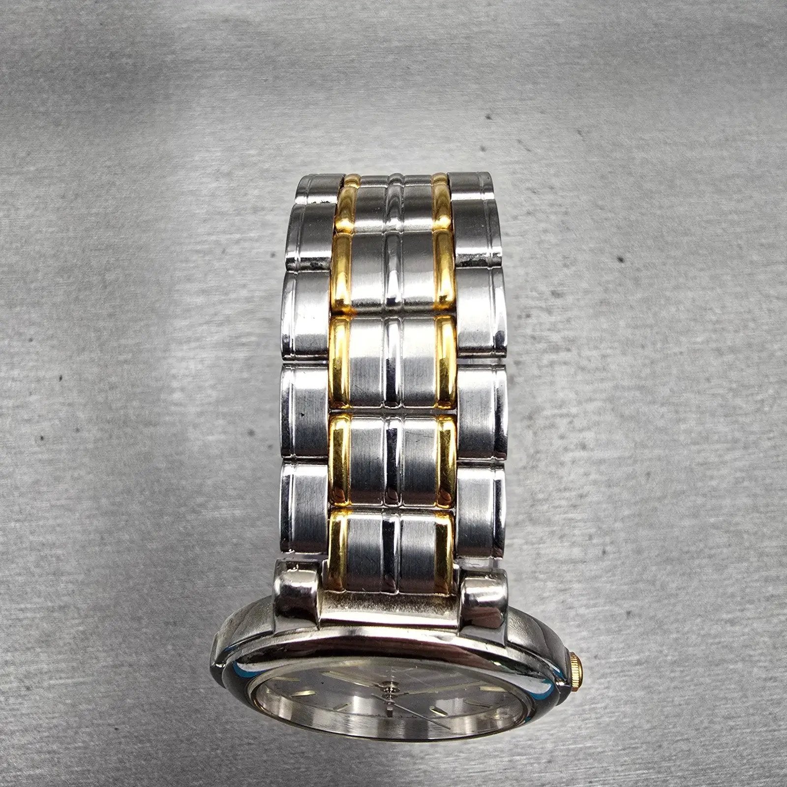 Seiko Watch Men 34mm Silver Dial Two Tone Round V701-2F40 New Battery Vintage4