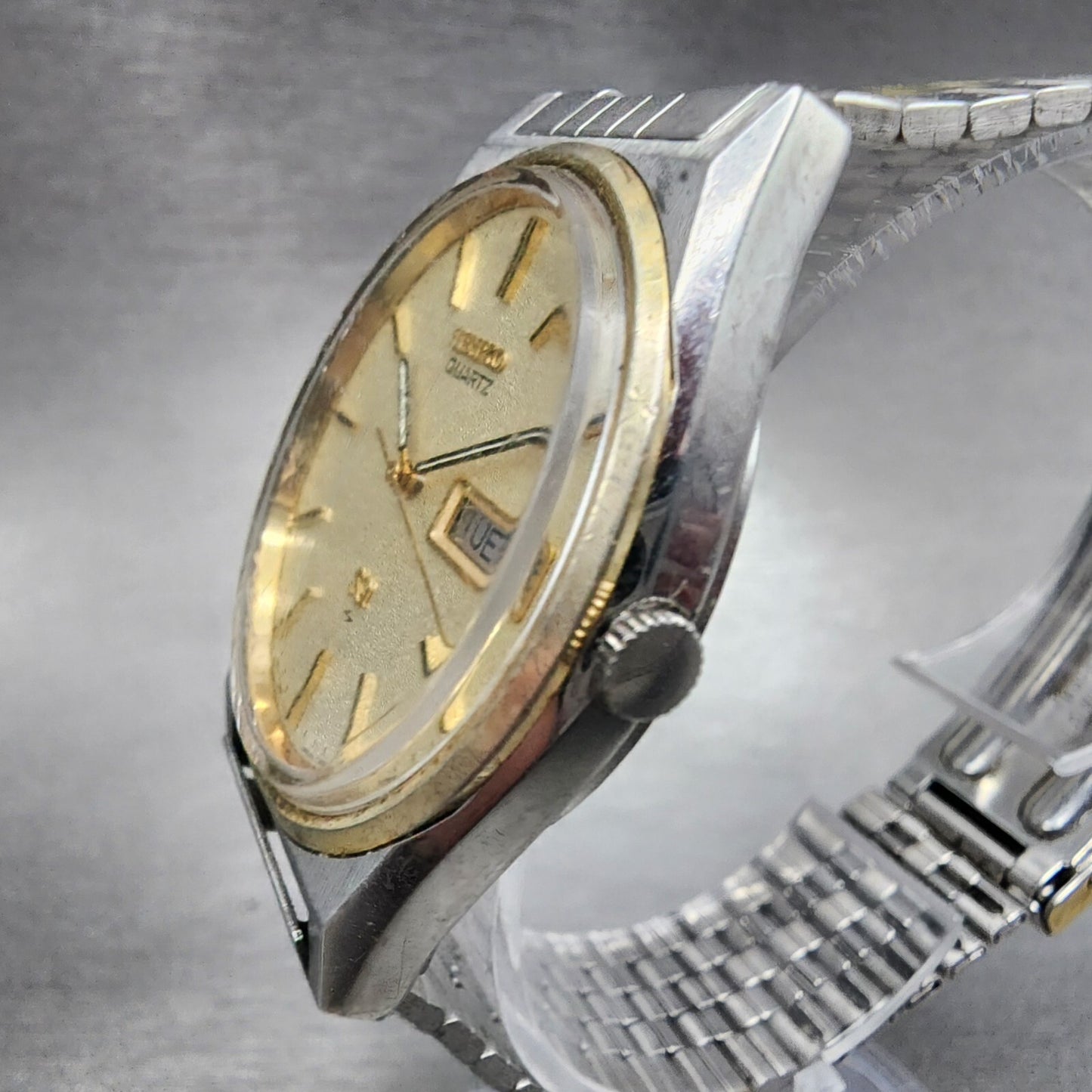 Seiko SQ Watch Men 35mm Cream Dial Two Tone Daydate Round 7123-8439 New Battery