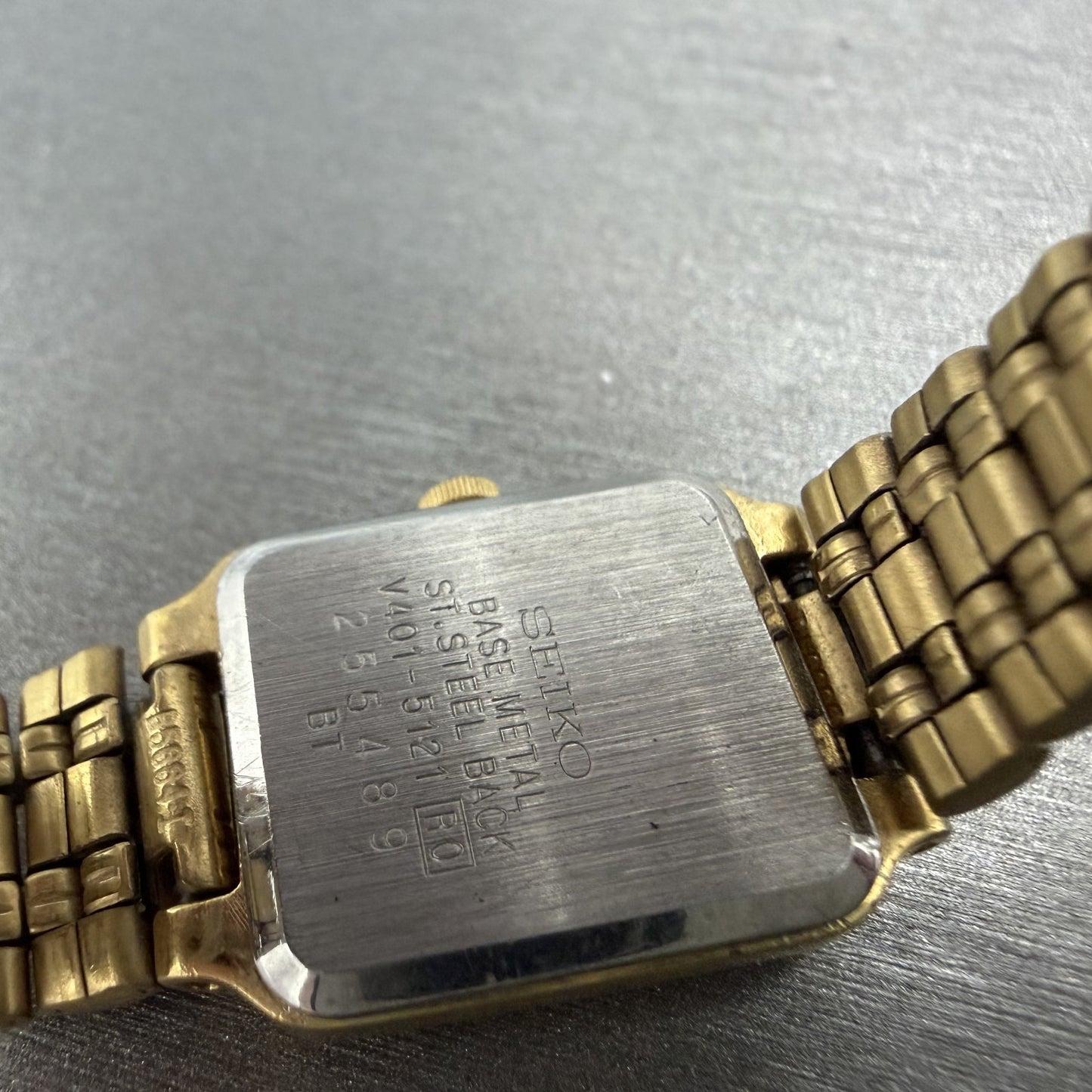 Seiko SX Tank Watch Women 17mm White Dial Gold Tone V401-5121 New Battery9