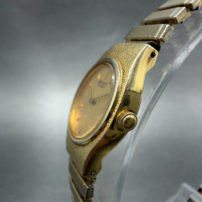 Seiko Watch Women 17mm Champagne Dial Gold Tone Oval 2Y00-5E29 New Battery VTG3