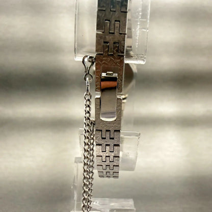 Seiko Watch Women 17mm Silver Dial Silver Tone Oval 1400-7389 New Battery VTG7