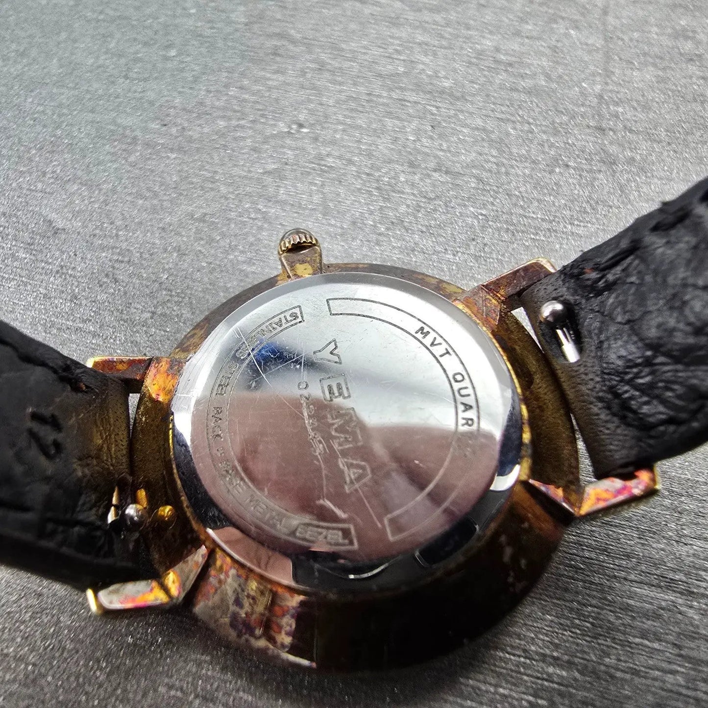 Yema Watch Women 25mm Blue Dial Gold Tone Round Leather Band New Battery9
