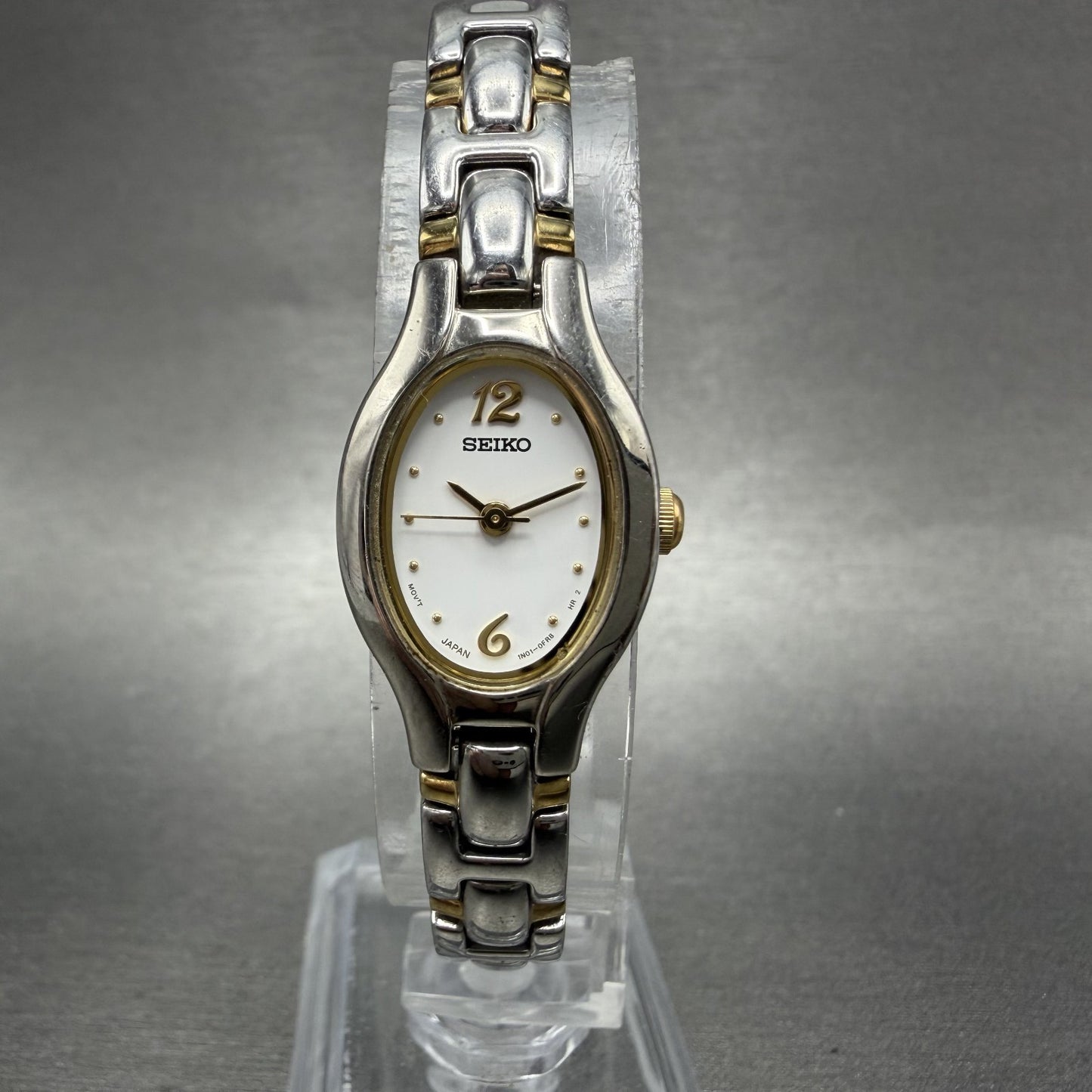 Seiko Watch Women 16mm White Dial Two Tone Oval VTG 1N010CT0 New Battery0