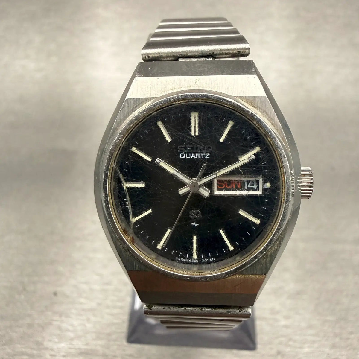 48304708