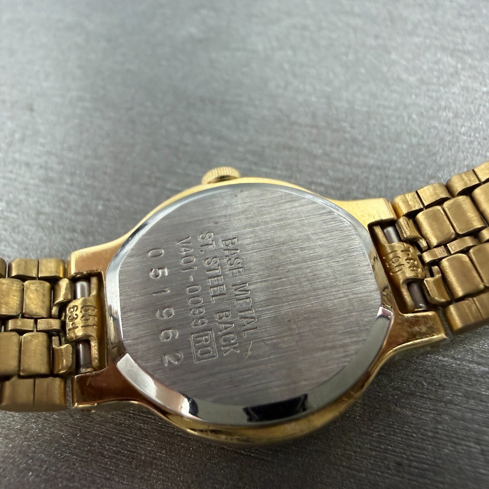 Seiko Watch Women 19mm Gold Dial Gold Tone Round V401-0099 NOS PARTS9