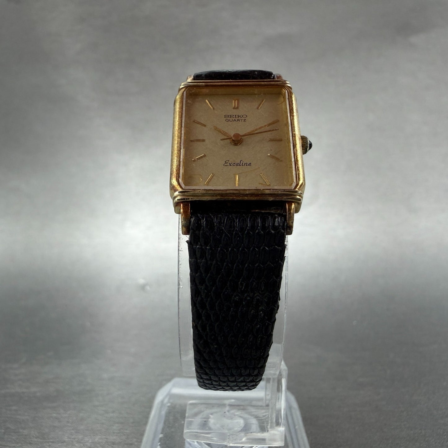 Seiko Exceline Tank Watch Women 18mm Champagne dial Gold Tone 1221-5670 New Batt5