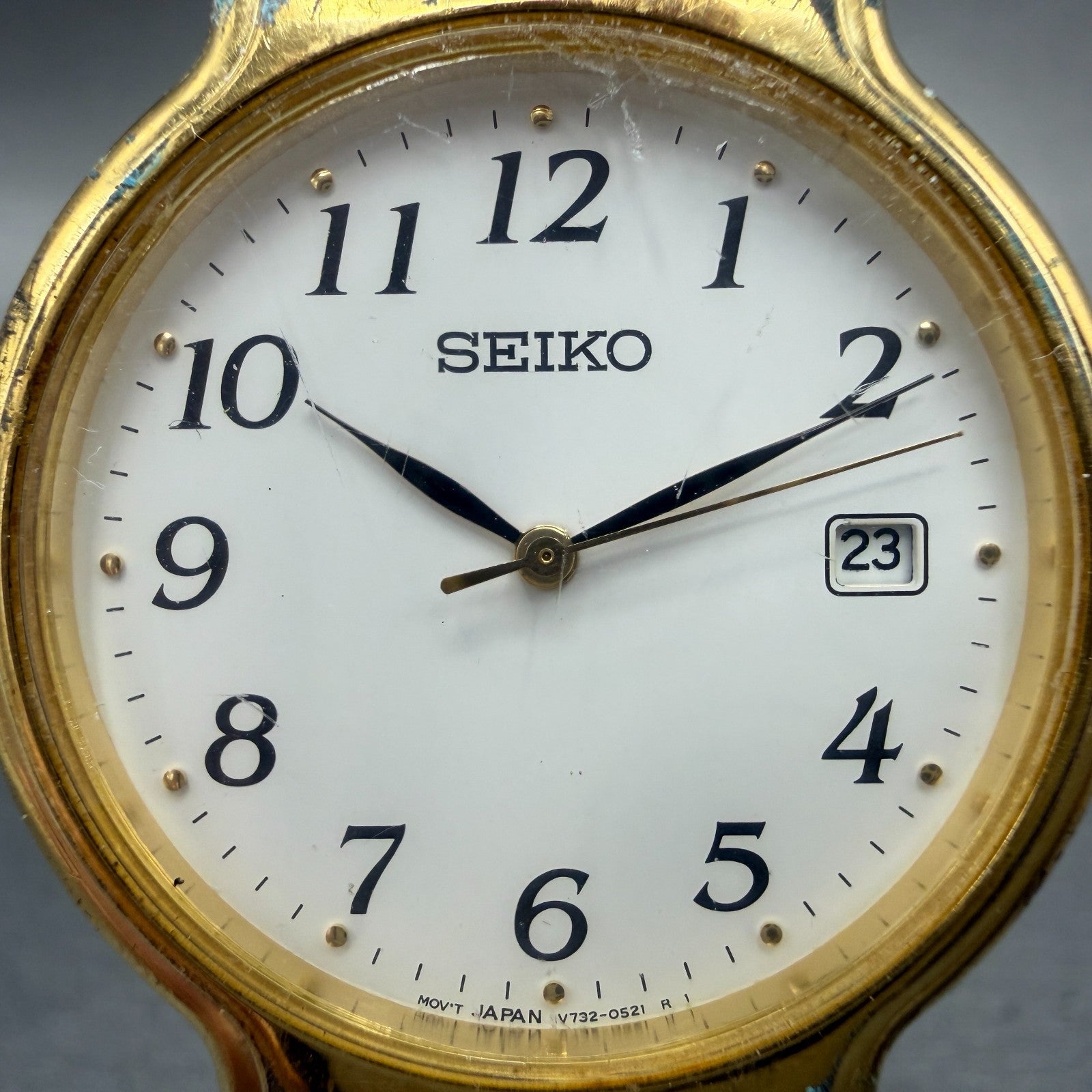 Seiko Watch Men 33mm White Dial Gold Tone Date Round V732-0220 New Battery1