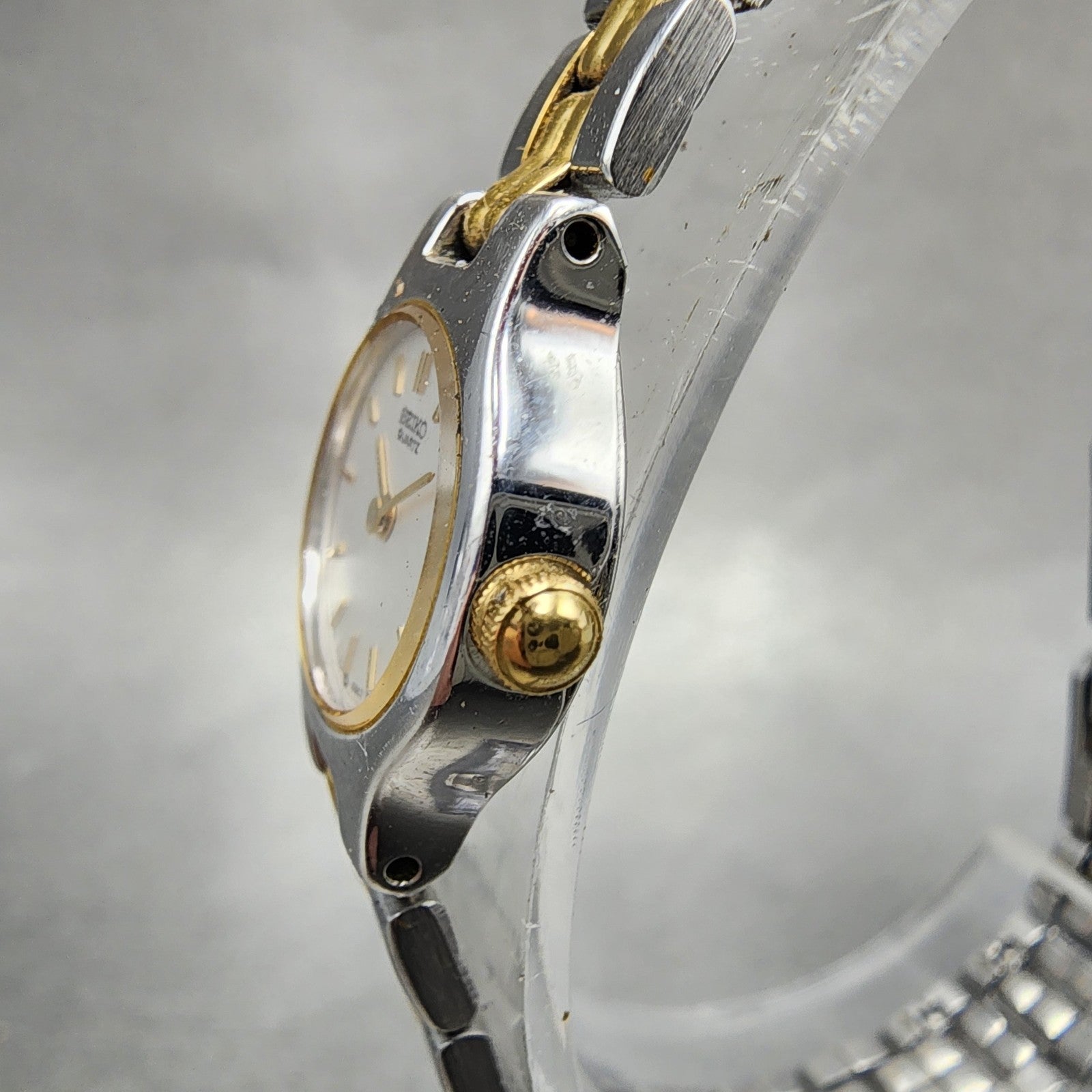 Seiko Watch Women 17mm Silver Dial Two Tone Oval 1F205B29 New Battery2