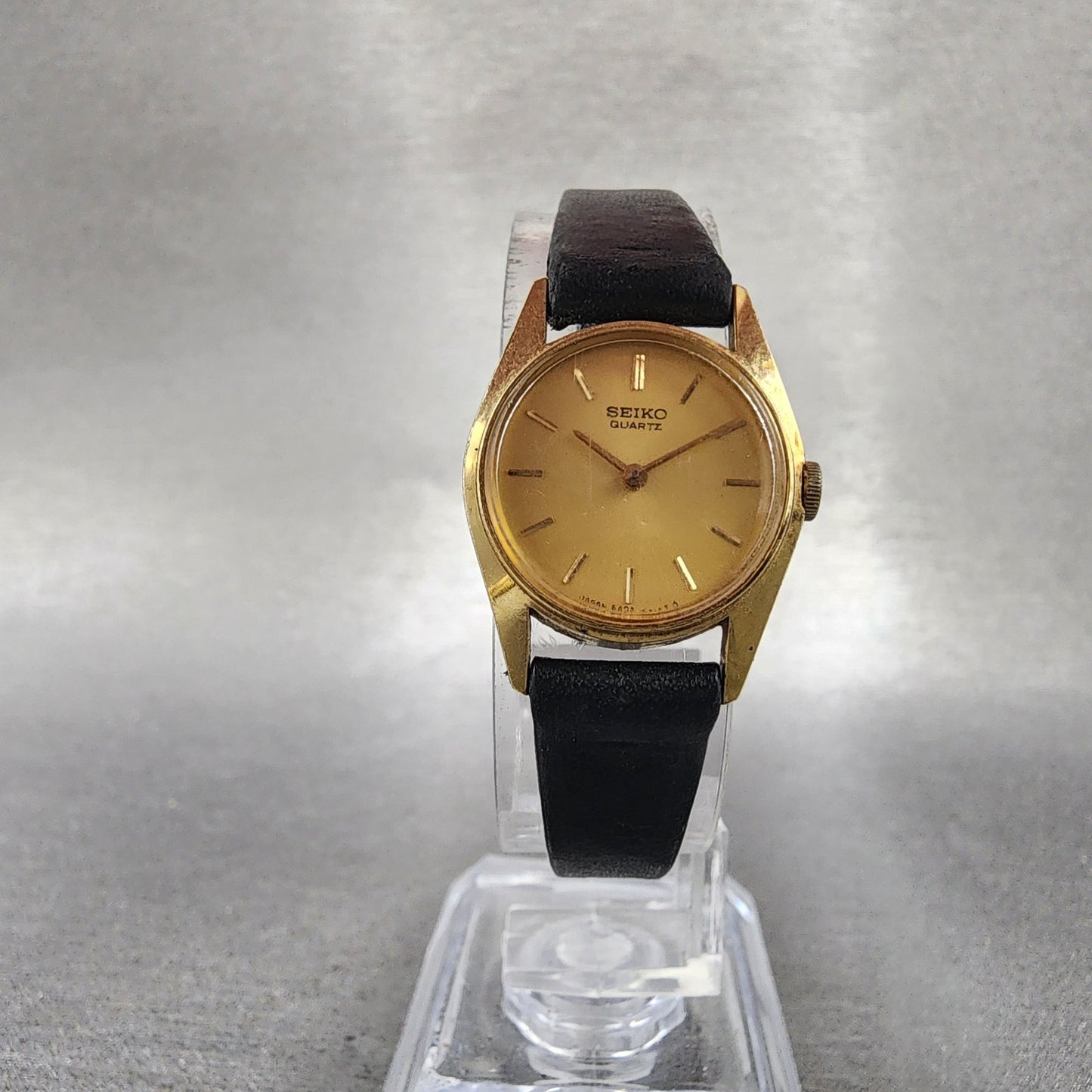 Seiko Watch Women 20mm Champagne Dial Gold Tone Round 54200090 New Battery5