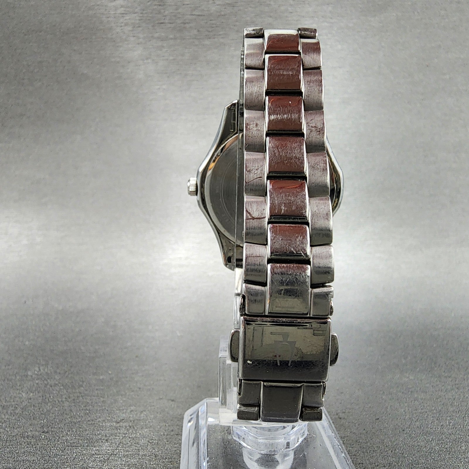 Bulova Watch Women 35mm MOP Dial Silver Tone Daydate Round 96N111 New Battery7