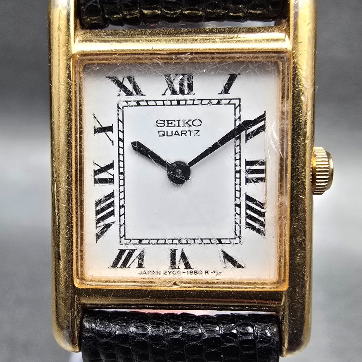 Seiko Tank Watch Women 18mm White Dial Gold Tone Rectangle 2Y00-5470 New Battery1