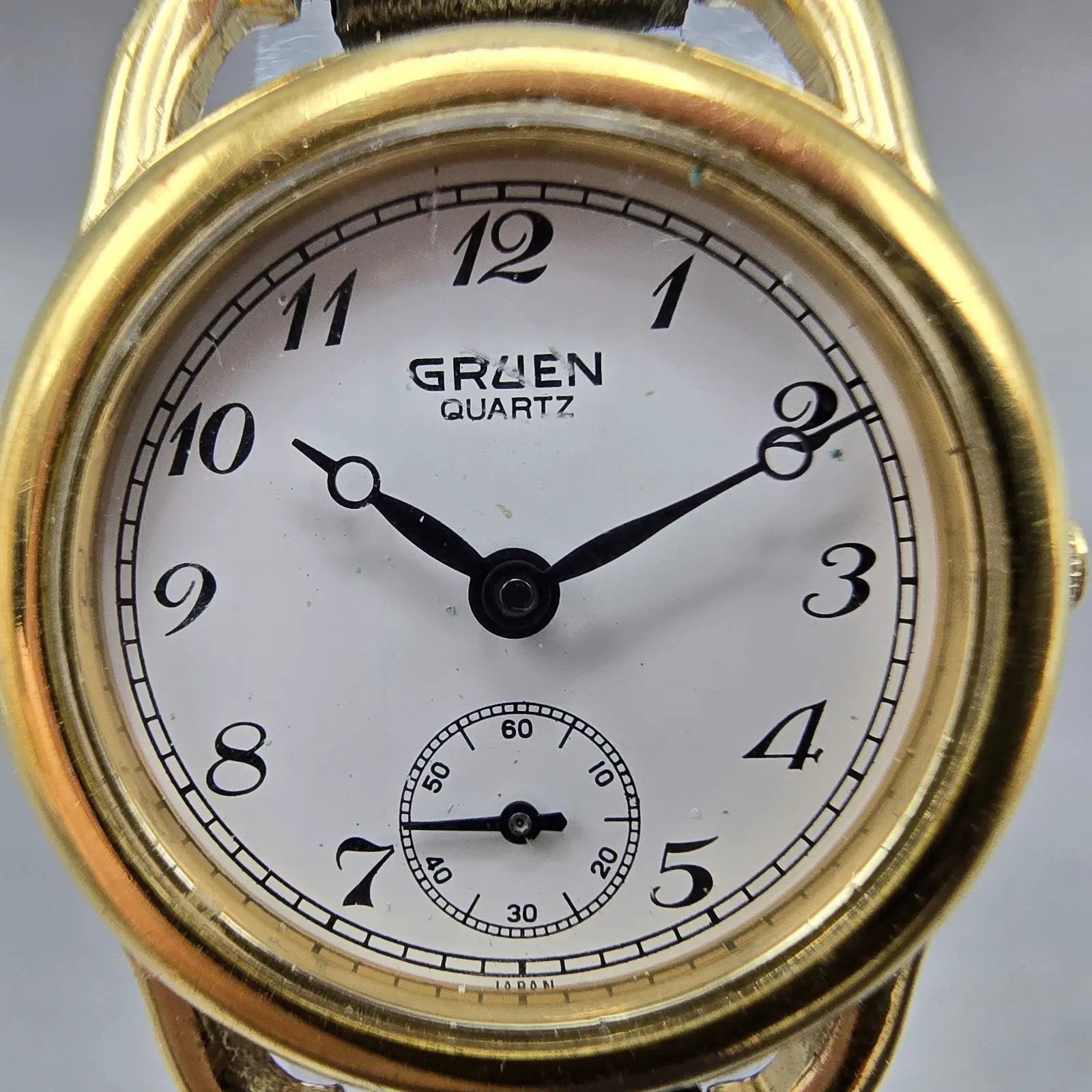 Gruen Watch Women 23mm White Dial Gold Tone Small Seconds Round New Battery1