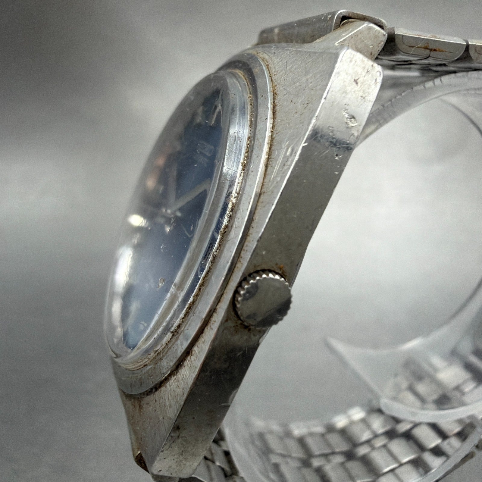 Seiko Automatic Watch Men 35mm Blue Dial Silver Tome Date 7005-7001 Runs Vintage2