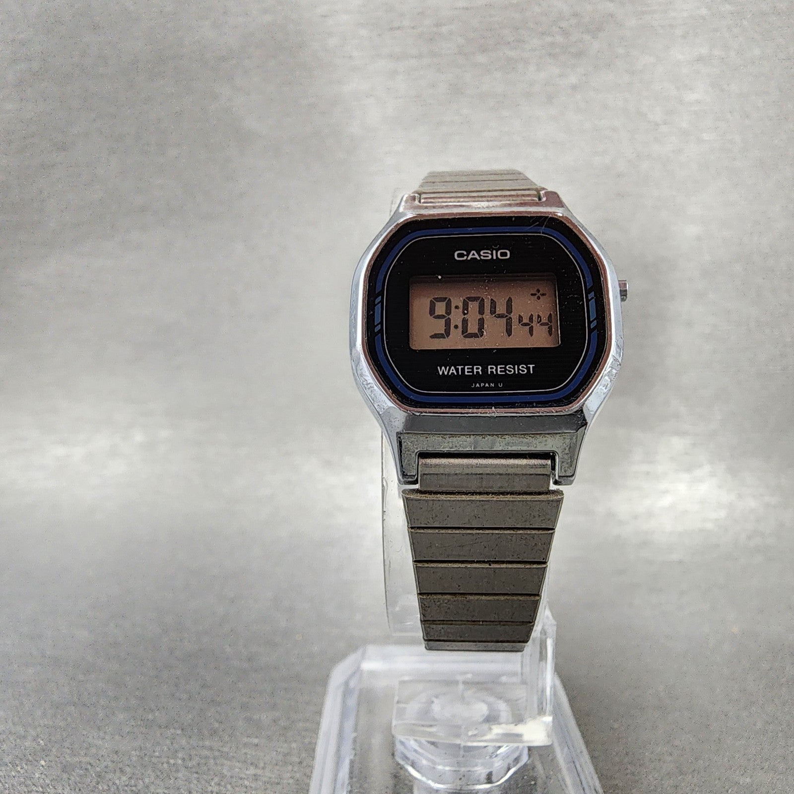 Casio L500 Watch Women 23mm Digital LCD Silver Tone Round Bracelet New Battery5