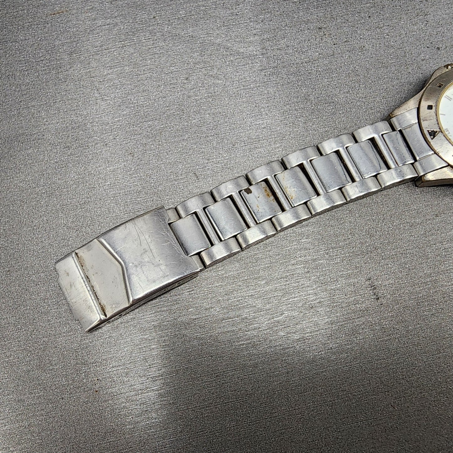 Givenchy Watch Men 35mm White Dial Silver Tone Round  Broken Bracelet PARTS7