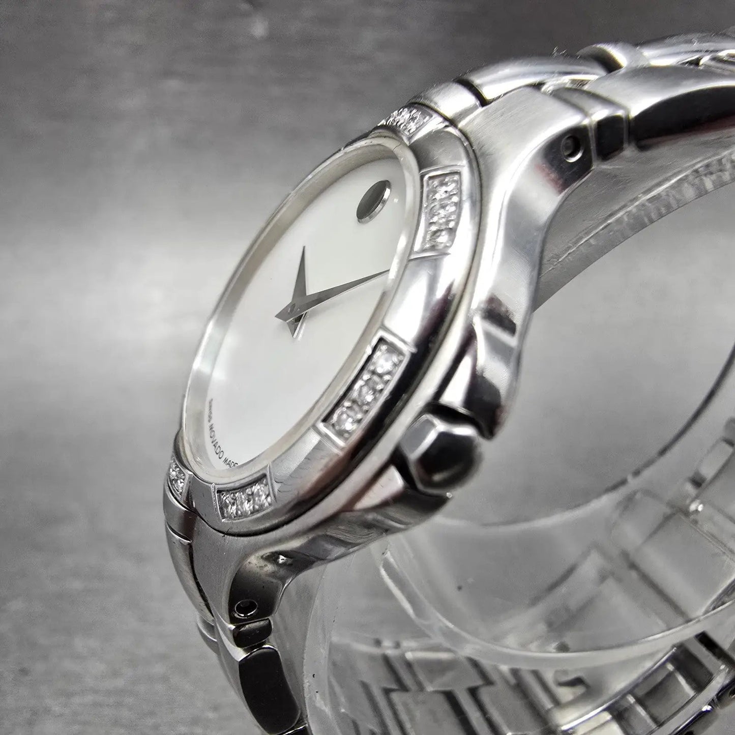 Movado Museum Watch Women 27mm MOP Dial Steel Diamond Bezel 0606098 New batt2