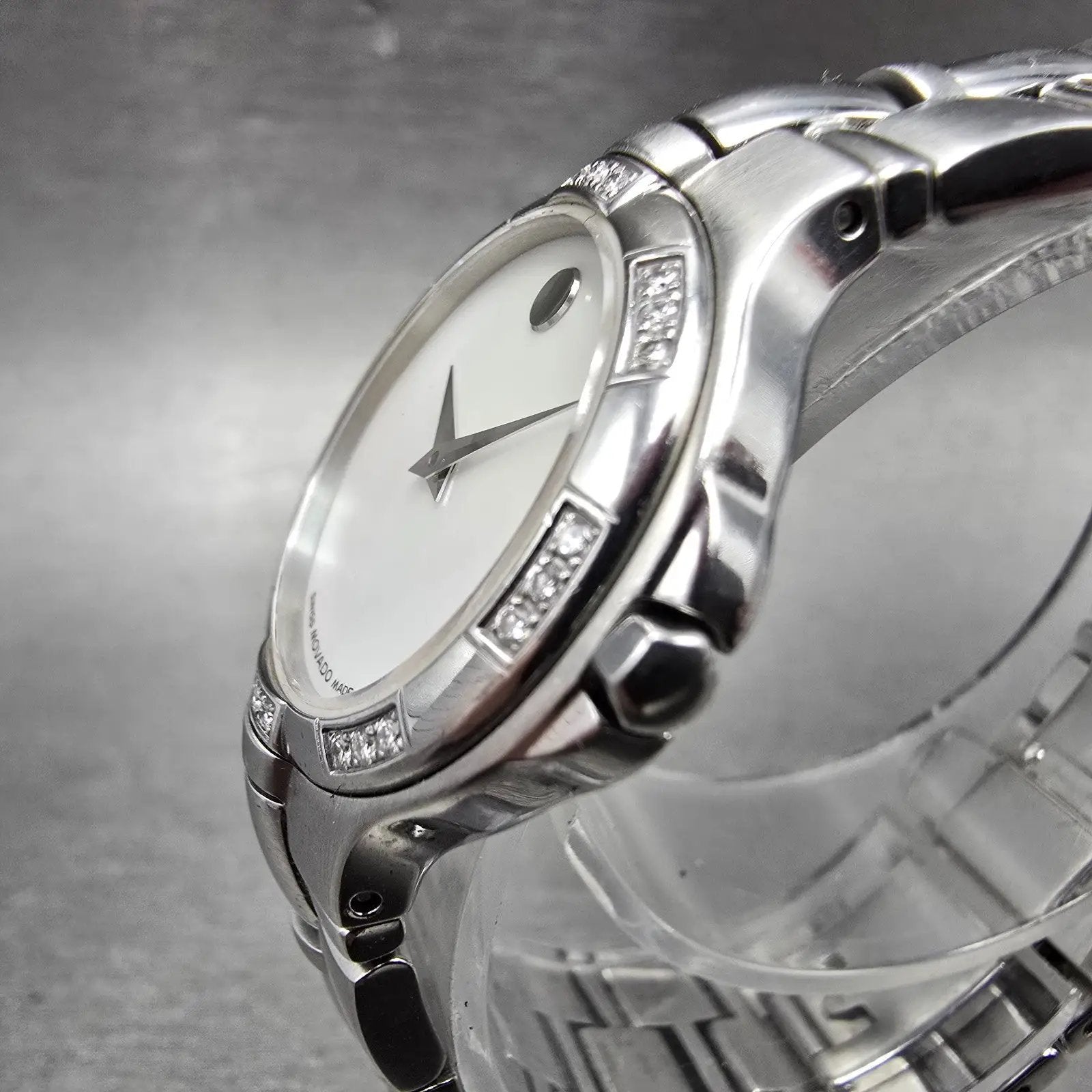 Movado Museum Watch Women 27mm MOP Dial Steel Diamond Bezel 0606098 New batt2