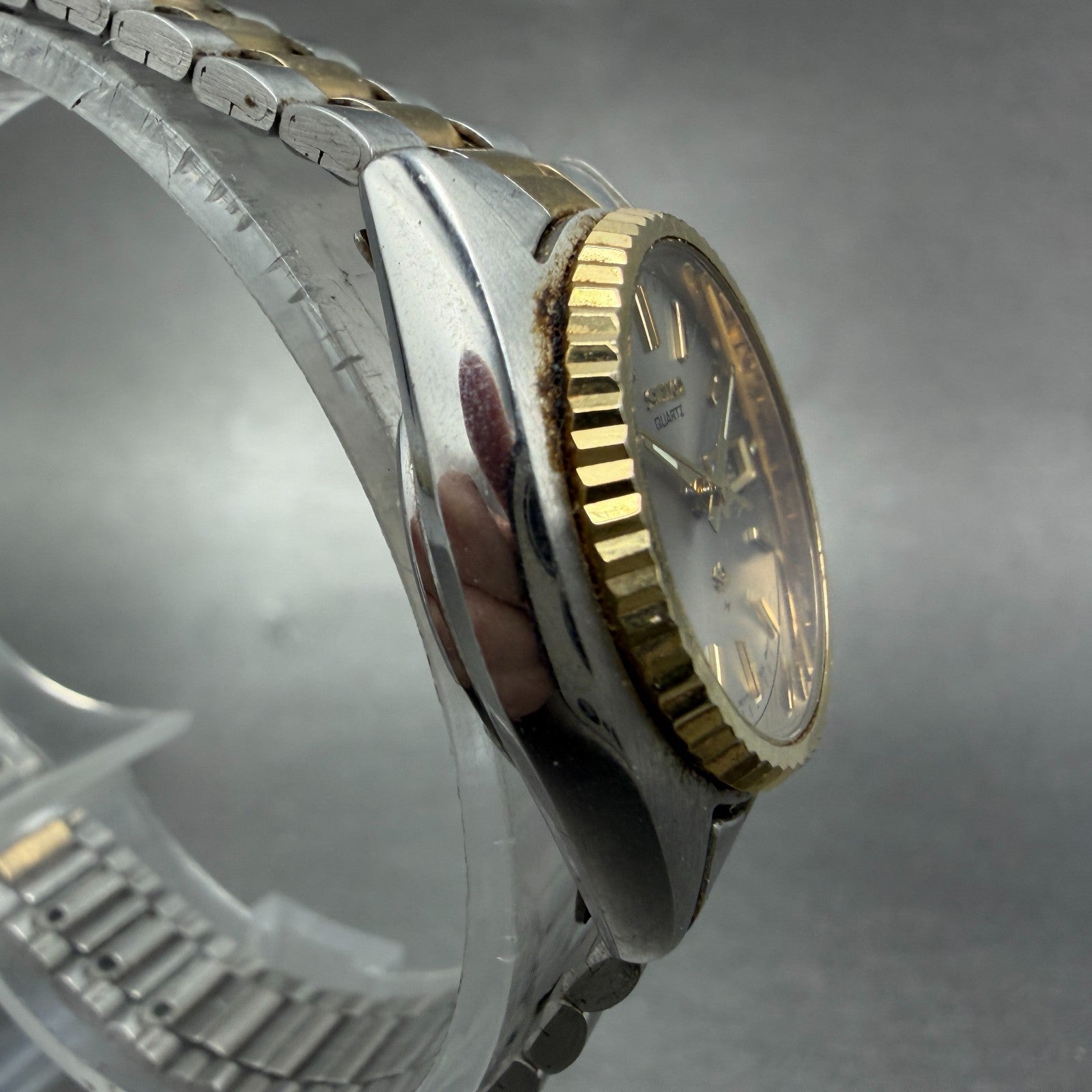 Seiko SQ Watch Women 24mm Silver Dial Two Tone Daydate 8523-0050 New Battery HJ73