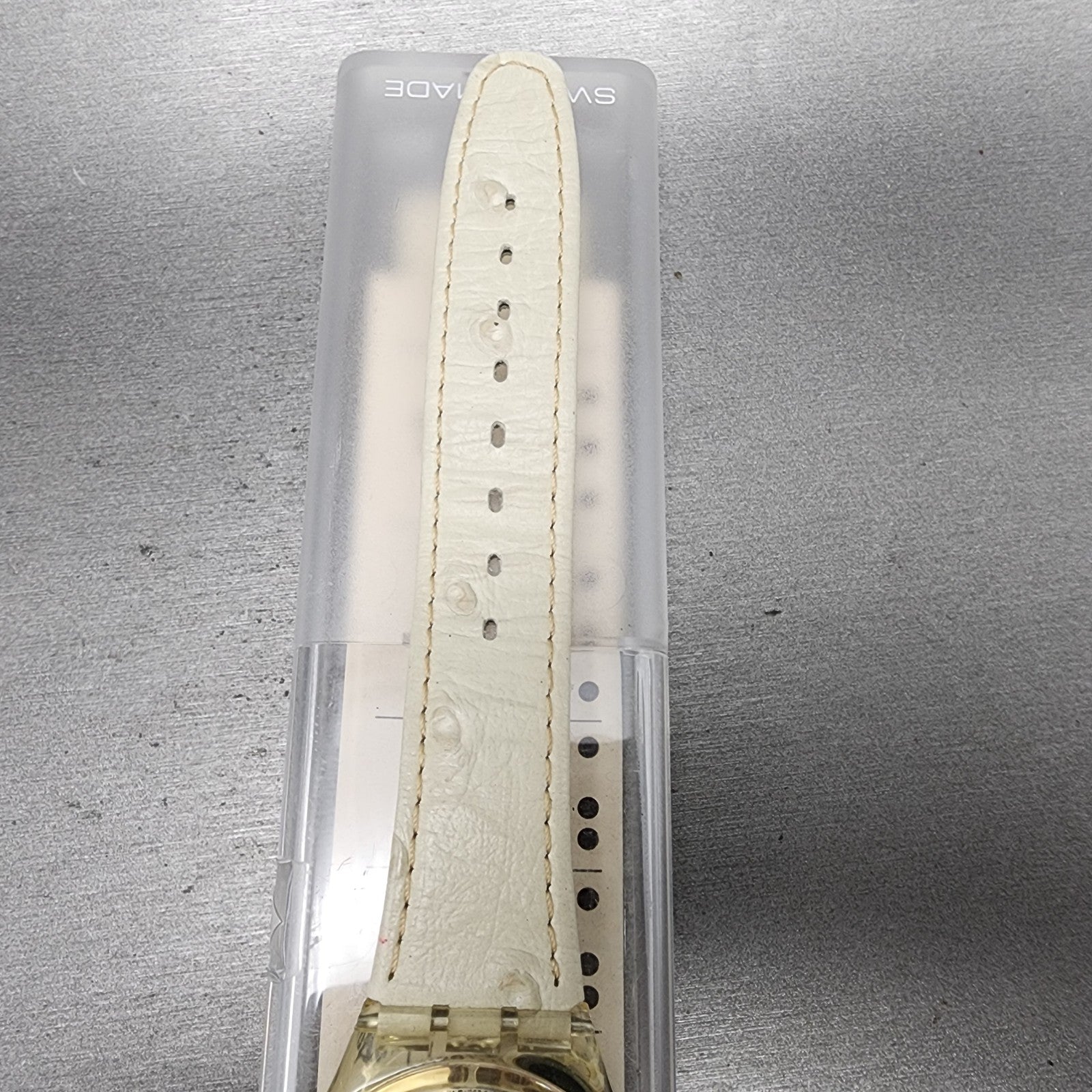 Swatch Cool Fred Watch Men 34mm White Dial Clear Case Round GK150 New Battery7