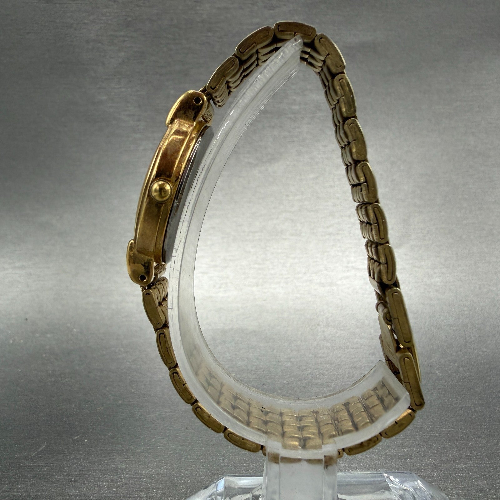 Seiko Watch Women 24mm Champagne Dial Gold Tone Round V701-1781 New Battery VTG6
