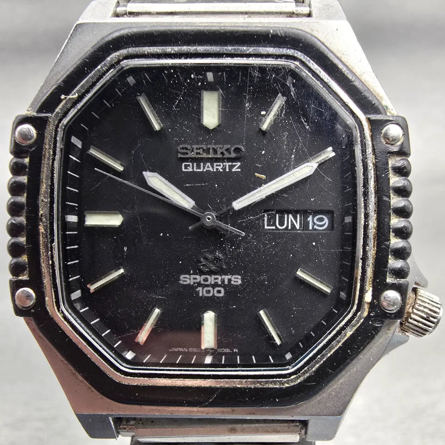 Seiko Sports 100 Watch Men 37mm Black Dial Silver Tone Daydate 6923-5079 New Bat1