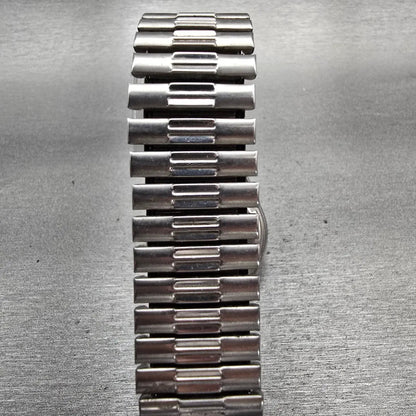Seiko SQ Watch Men 35mm Silver Dial Silver Tone Date Round 8222-8029 New Battery7