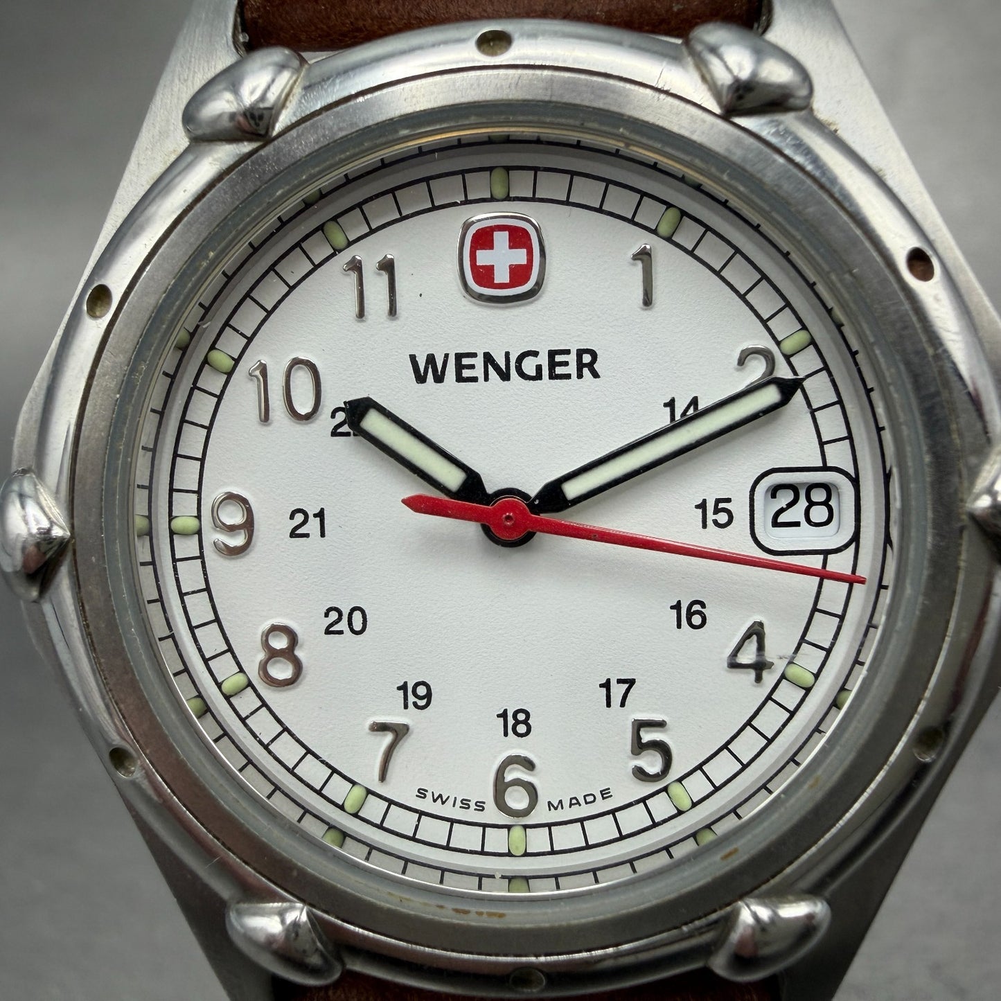 Wenger SAK Watch Men 35mm White Dial Steel Date Round Leather Band New BatteryAB1